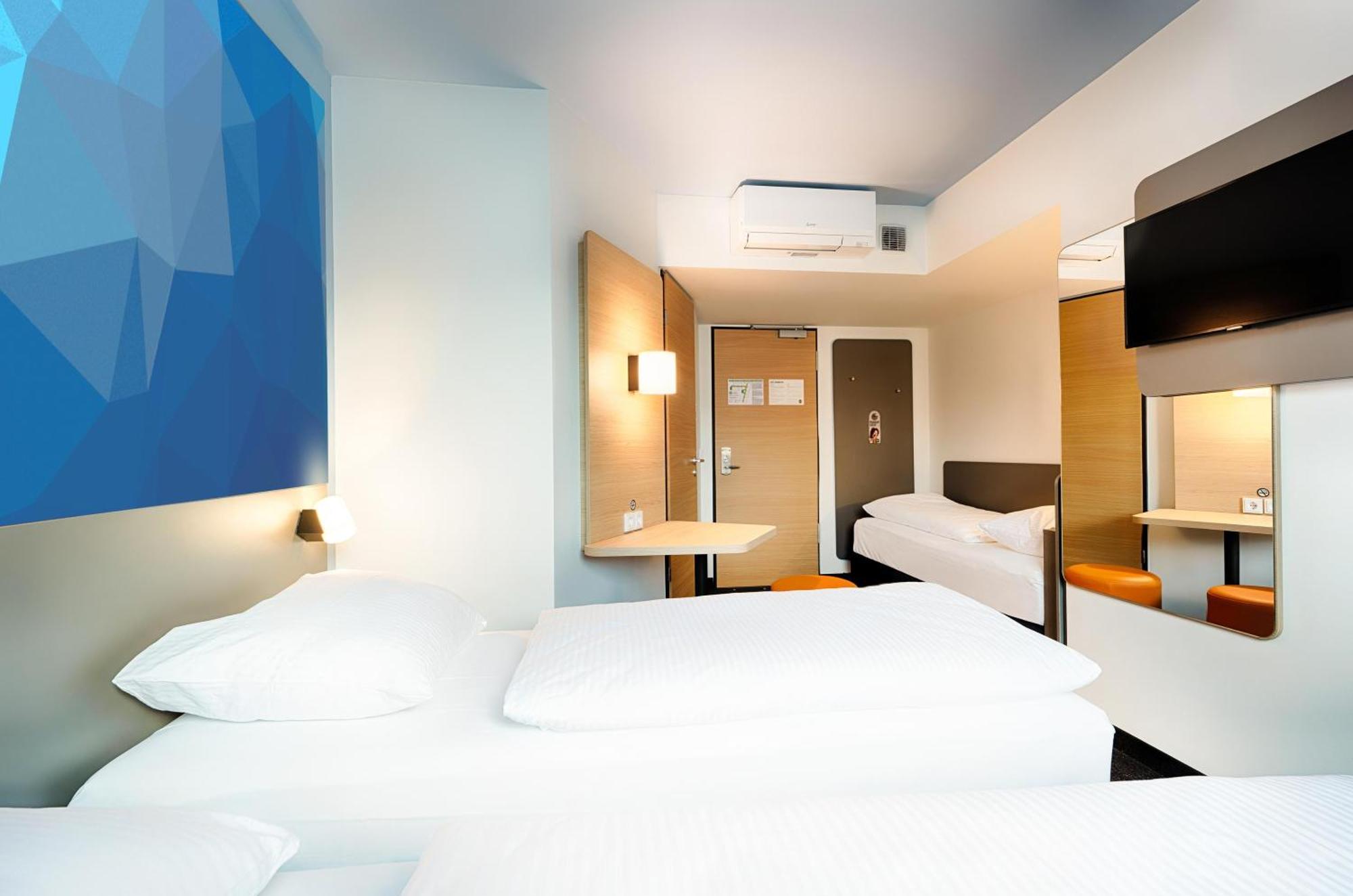 B&B Hotel Stuttgart-Vaihingen Bagian luar foto