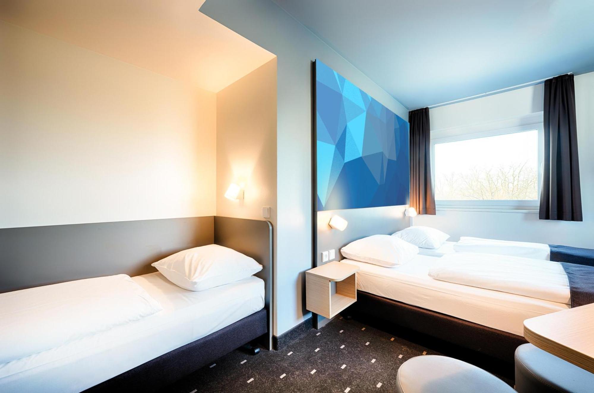 B&B Hotel Stuttgart-Vaihingen Bagian luar foto