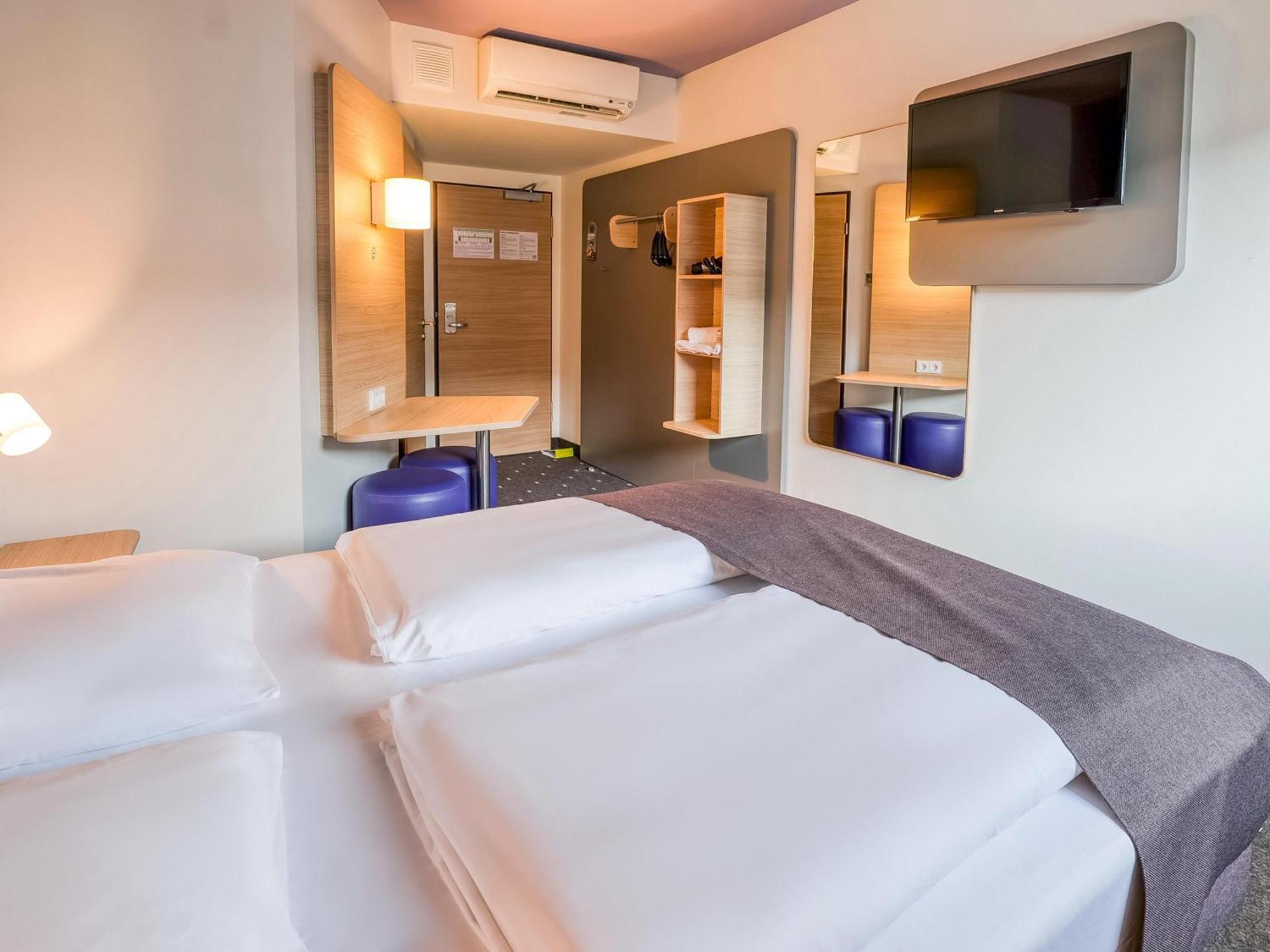 B&B Hotel Stuttgart-Vaihingen Bagian luar foto