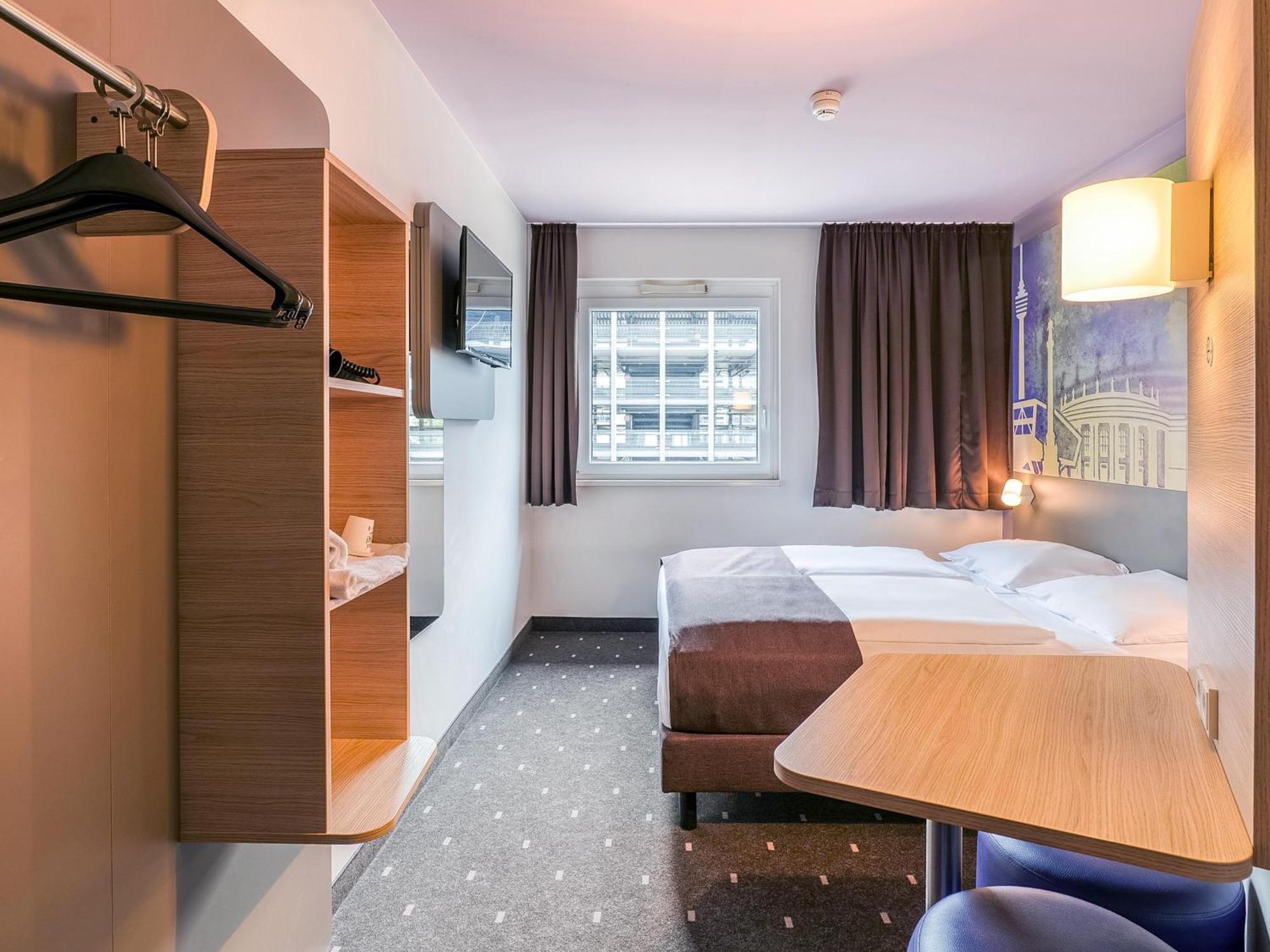 B&B Hotel Stuttgart-Vaihingen Bagian luar foto